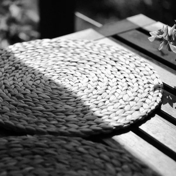 Round woven placemats, set of four
